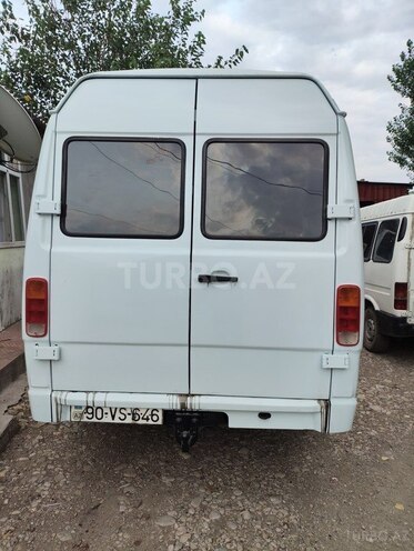 Mercedes 410 D 1996, 290,000 km - 2.3 л - Bakı