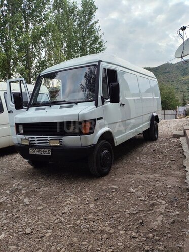 Mercedes 410 D 1996, 290,000 km - 2.3 л - Bakı