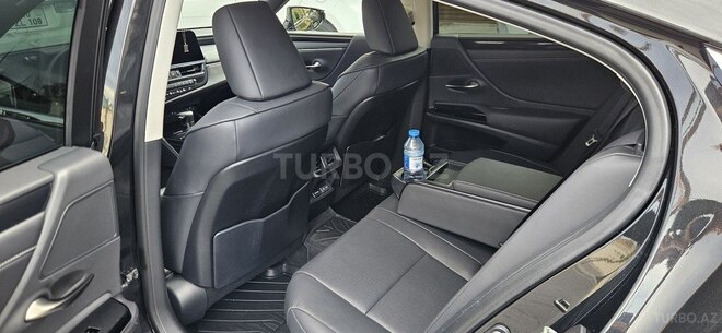 Lexus ES 300h 2023, 29,700 km - 2.5 l - Bakı