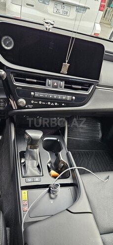 Lexus ES 300h 2023, 29,700 km - 2.5 l - Bakı