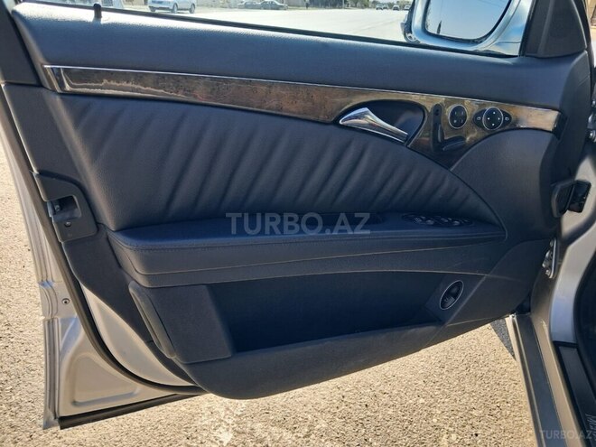 Mercedes E 320 2003, 282,823 km - 3.2 l - Bakı