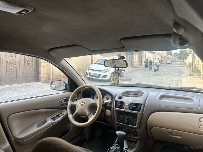 Nissan Sunny 2010, 360,000 km - 1.3 l - Bakı