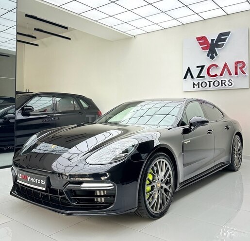 Porsche Panamera 4 E-Hybrid-2