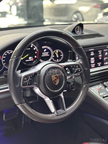 Porsche Panamera 4 E-Hybrid-12