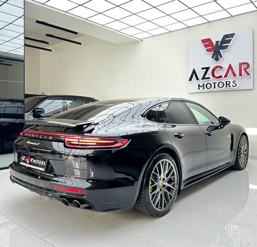 Porsche Panamera 4 E-Hybrid-6