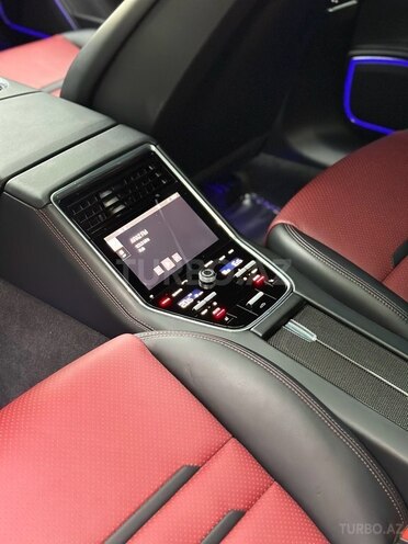 Porsche Panamera 4 E-Hybrid-16