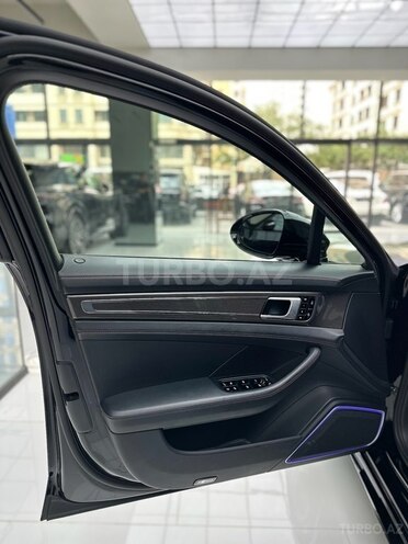 Porsche Panamera 4 E-Hybrid-14