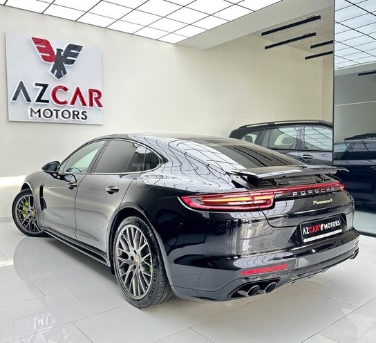 Porsche Panamera 4 E-Hybrid-8