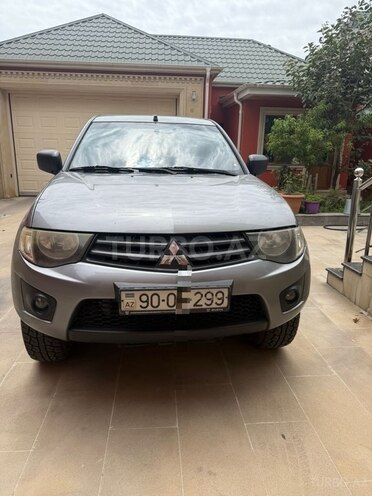 Mitsubishi L200 2014, 246,463 km - 2.5 l - Bakı