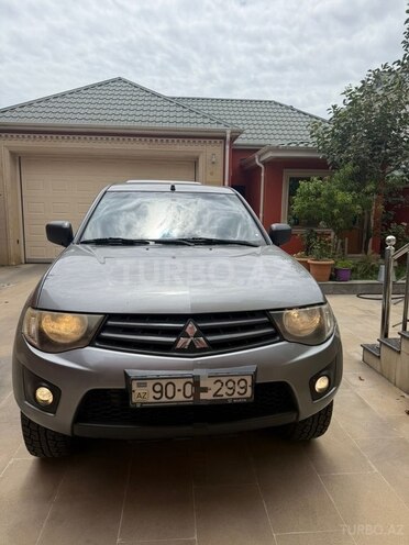 Mitsubishi L200 2014, 246,463 km - 2.5 l - Bakı