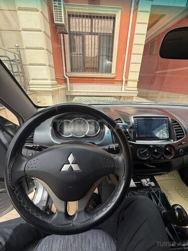 Mitsubishi L200 2014, 246,463 km - 2.5 l - Bakı