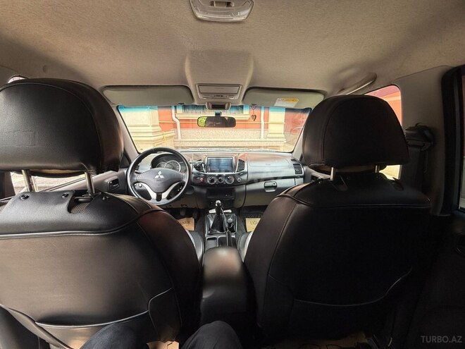Mitsubishi L200 2014, 246,463 km - 2.5 l - Bakı