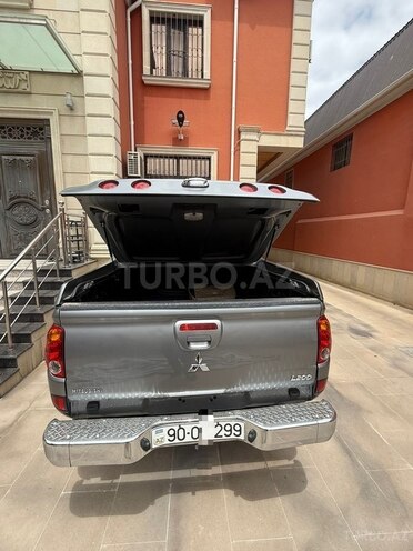 Mitsubishi L200 2014, 246,463 km - 2.5 l - Bakı