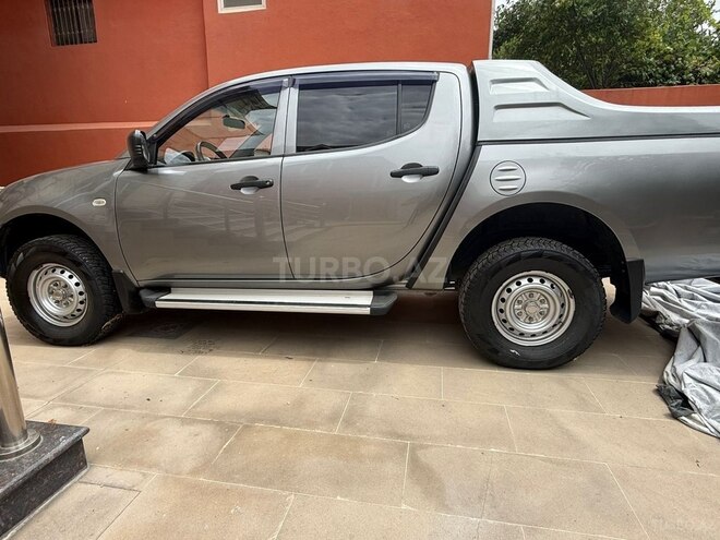 Mitsubishi L200 2014, 246,463 km - 2.5 l - Bakı