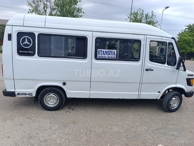 Mercedes 208 D 1991, 120,035 km - 2.5 л - Salyan