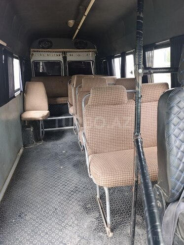 Mercedes 208 D 1991, 120,035 km - 2.5 л - Salyan