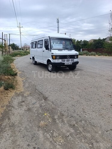 Mercedes 208 D 1991, 120,035 km - 2.5 л - Salyan