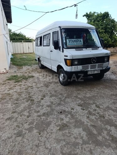 Mercedes 208 D 1991, 120,035 km - 2.5 л - Salyan