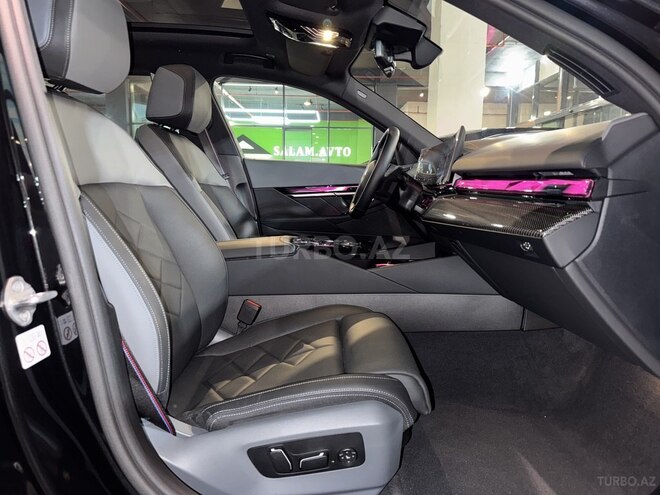 BMW i5 2024, 4,300 km - 0.0 l - Bakı