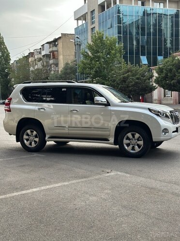 Toyota Land Cruiser Prado-2