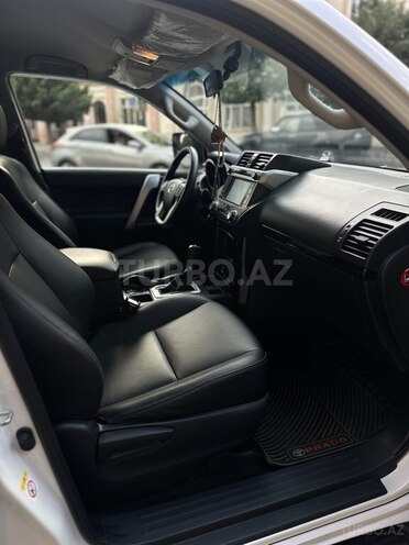 Toyota Land Cruiser Prado-10