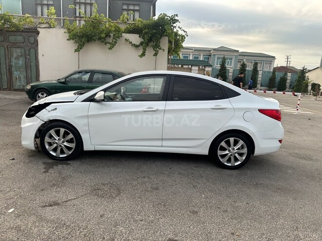Hyundai Accent 2013, 216,009 km - 1.6 l - Bakı