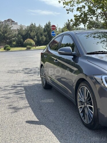 Hyundai Elantra 2015, 170,000 km - 1.6 л - Bakı