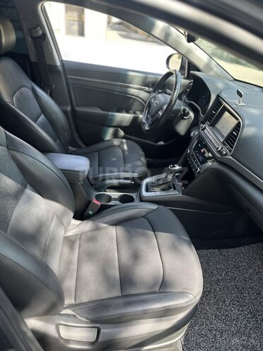 Hyundai Elantra 2015, 170,000 km - 1.6 л - Bakı
