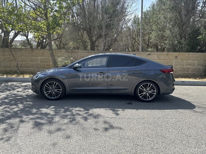 Hyundai Elantra 2015, 170,000 km - 1.6 л - Bakı