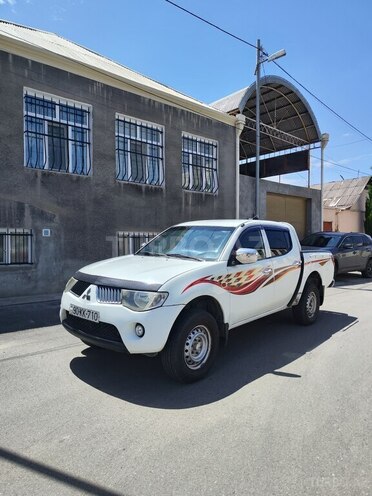 Mitsubishi L200 2007, 299,000 km - 2.5 l - Gəncə