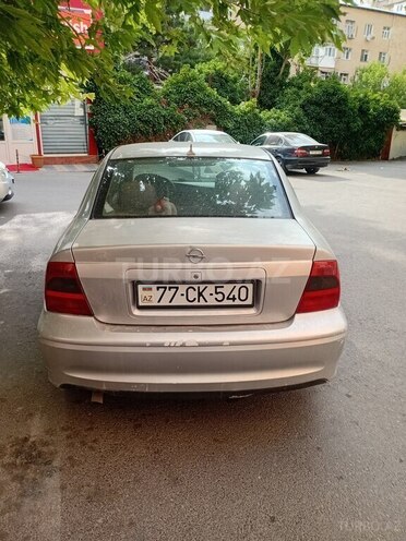 Opel Vectra-2