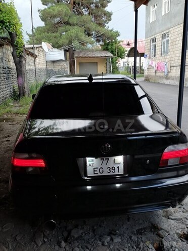 BMW 530 2001, 258,870 km - 3.0 l - Zaqatala