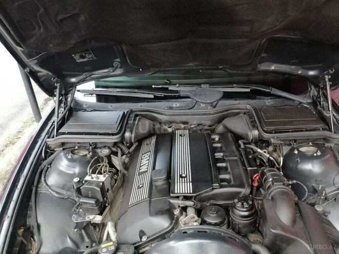 BMW 530 2001, 258,870 km - 3.0 l - Zaqatala