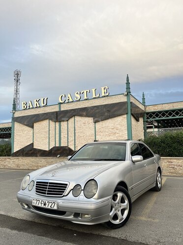Mercedes E 280 1999, 300,000 km - 2.8 l - Bakı