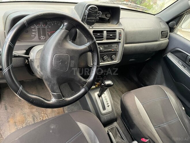 Mitsubishi Pajero io 2000, 400,000 km - 2.0 l - Bakı