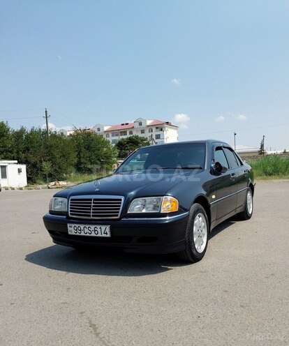 Mercedes C 240 1999, 260,000 km - 2.4 l - Beyləqan
