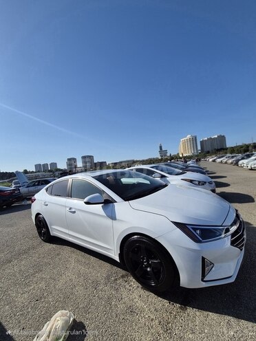 Hyundai Elantra 2019, 197,000 km - 2.0 л - Bakı