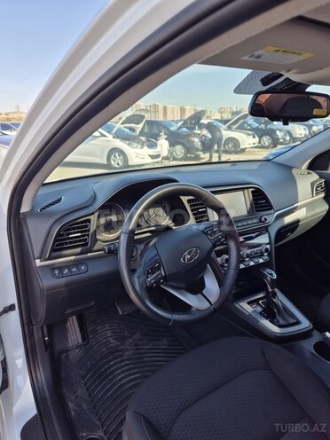Hyundai Elantra 2019, 197,000 km - 2.0 л - Bakı
