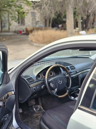 Mercedes E 270 2002, 600,000 km - 2.7 l - Bakı