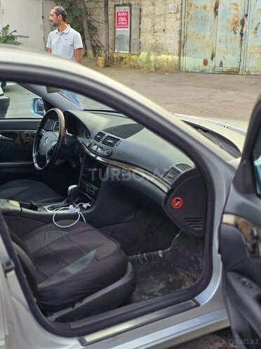 Mercedes E 270 2002, 600,000 km - 2.7 l - Bakı