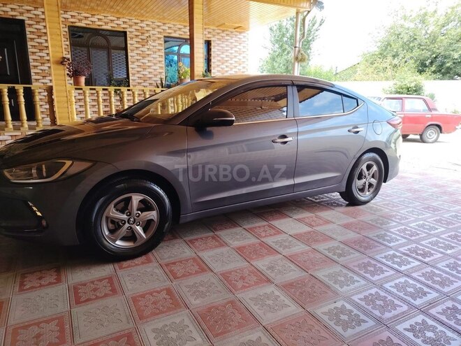 Hyundai Elantra 2018, 132,000 km - 1.6 l - Ağstafa