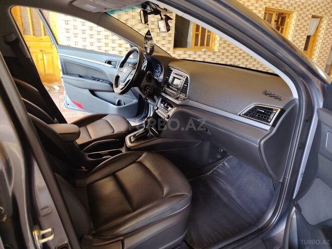 Hyundai Elantra 2018, 132,000 km - 1.6 l - Ağstafa