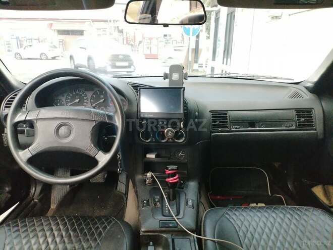 BMW 318 1992, 450,000 km - 1.8 l - Bakı