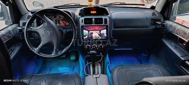Mitsubishi Pajero io 2000, 209,568 km - 2.0 l - Neftçala