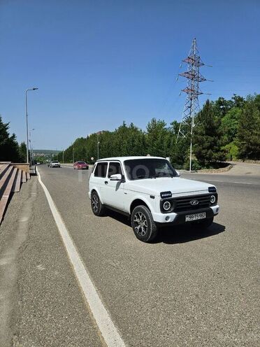 LADA (VAZ) Niva 2013, 180,000 km - 1.7 л - Quba