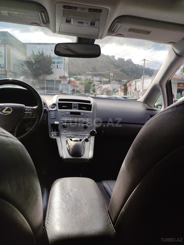 Lexus HS 250h-2