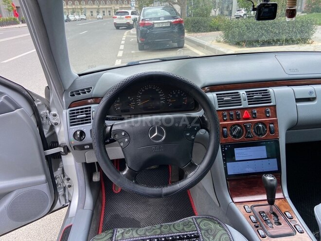 Mercedes E 240 2000, 278,000 km - 2.4 l - Bakı
