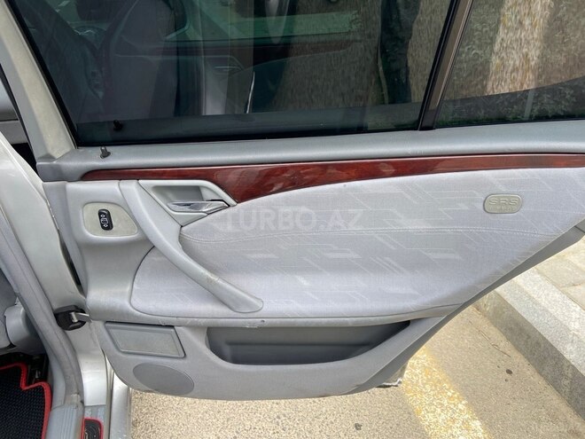 Mercedes E 240 2000, 278,000 km - 2.4 l - Bakı