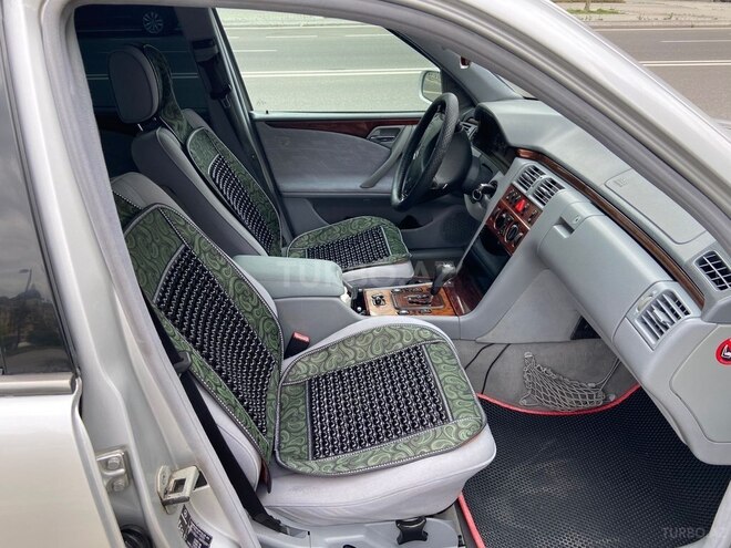 Mercedes E 240 2000, 278,000 km - 2.4 l - Bakı