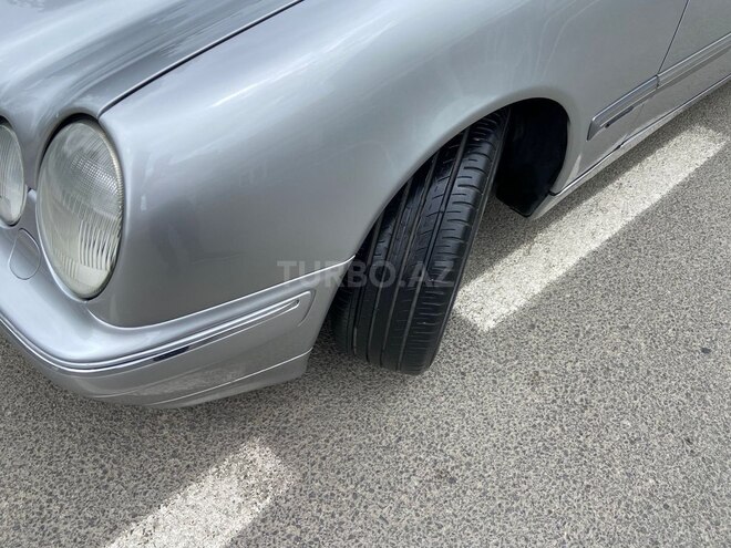 Mercedes E 240 2000, 278,000 km - 2.4 l - Bakı